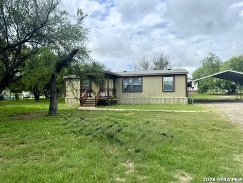 165 County Road 6751, Devine, TX, 78016-4820 | Card Image