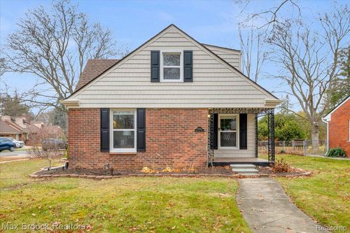 18560 Wiltshire Blvd, Lathrup Village, MI, 48076-2610 | Card Image