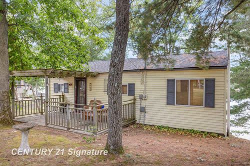 7765 Nicole Dr, South Branch, MI, 48761-9608 | Card Image