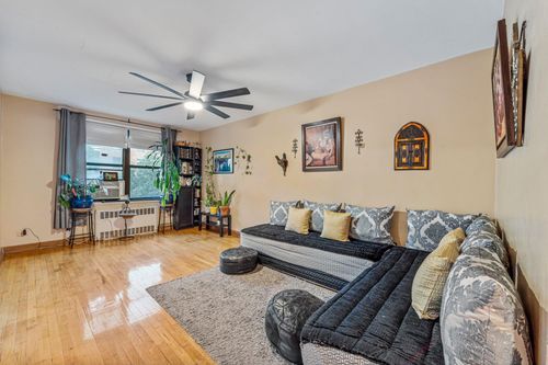apt-4j-7910 34th Ave, Jackson Heights, NY, 11372-2423 | Card Image