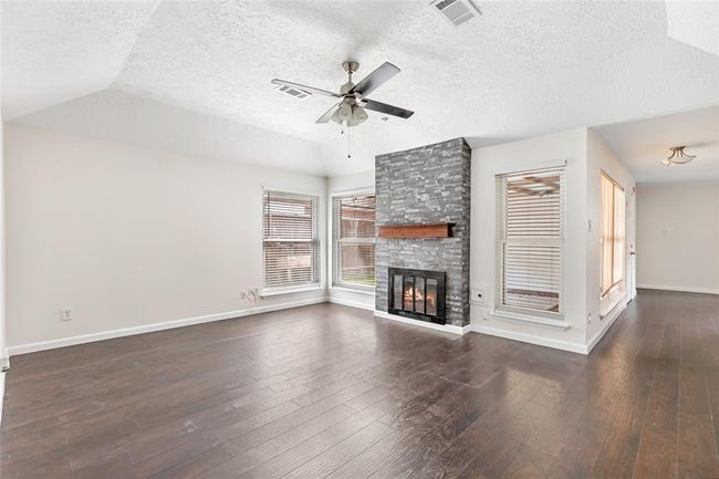 Living room with gas starter fire place and nice | Image 6