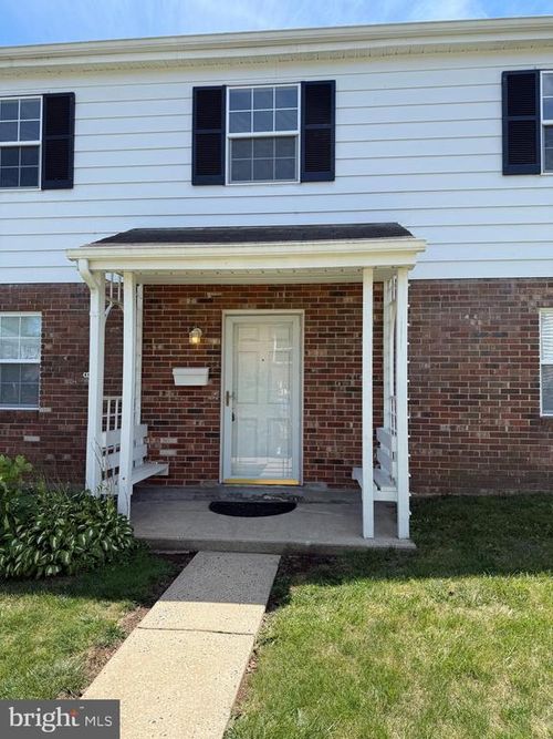 218 Lexington Rd, SCHWENKSVILLE, PA, 19473-1204 | Card Image