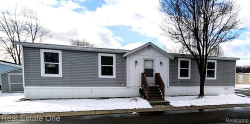 573 Turquoise Dr, Whitmore Lake, MI, 48189-8285 | Card Image