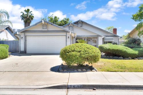 3506 Mulberry St, Selma, CA, 93662-4100 | Card Image