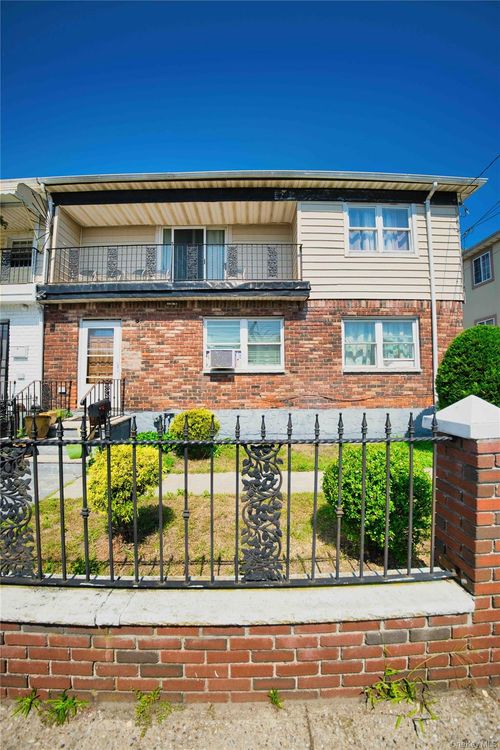 2810 Brookhaven Ave, Far Rockaway, NY, 11691-2045 | Card Image