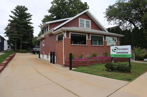 202 W Verona Ave, Verona, WI, 53593-1316 | Card Image