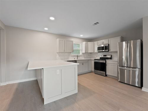 421 S Interurban St, Anna, TX, 75409-3628 | Card Image