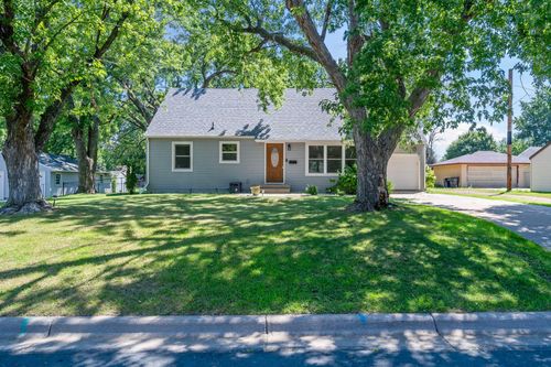 853 Minnesota St S, Shakopee, MN, 55379-2582 | Card Image
