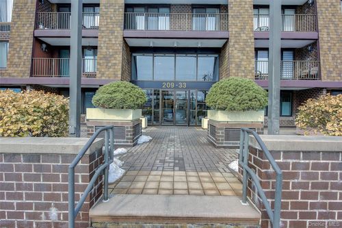 tj-209-33 26th Ave, Bayside, NY, 11360-2486 | Card Image