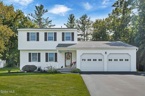 124 Horizon View Dr, East Greenbush, NY, 12061-2418 | Card Image