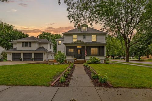 802 S 3rd St, Saint Peter, MN, 56082-1466 | Card Image