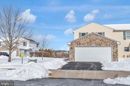 2521 Emerald Ln, QUAKERTOWN, PA, 18951-5073 | Card Image