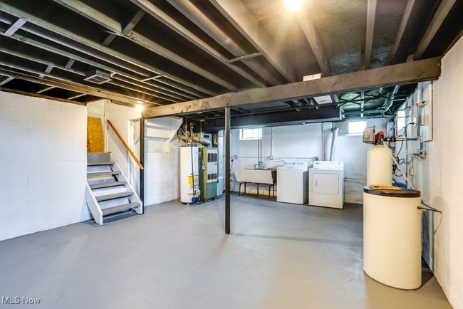 Freshly Painted Laundry Area and Utilities | Image 15