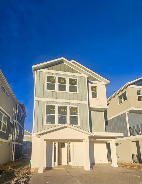 13-136 S 1700 W, Pleasant Grove, UT, 84062-6257 | Card Image