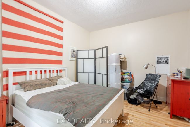92 Cambridge St N, Home with 3 bedrooms, 2 bathrooms and 3 parking in Ottawa ON | Image 13