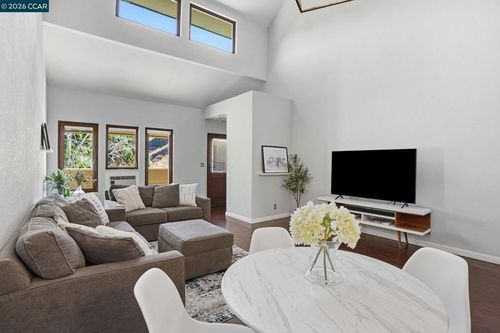 711-700 Suntree Ln, Pleasant Hill, CA, 94523 | Card Image