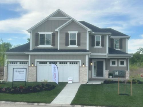 417 Se Maxwell Dr, Blue Springs, MO, 64014-5601 | Card Image