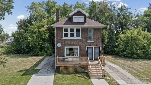 576 Manistique St, Detroit, MI, 48215-2918 | Card Image
