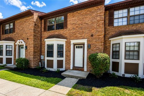 13-10667 Montgomery Rd, Montgomery, OH, 45242-5219 | Card Image