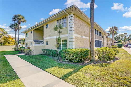 s-1560 Se Royal Green Cir, Port St. Lucie, FL, 34952-4655 | Card Image