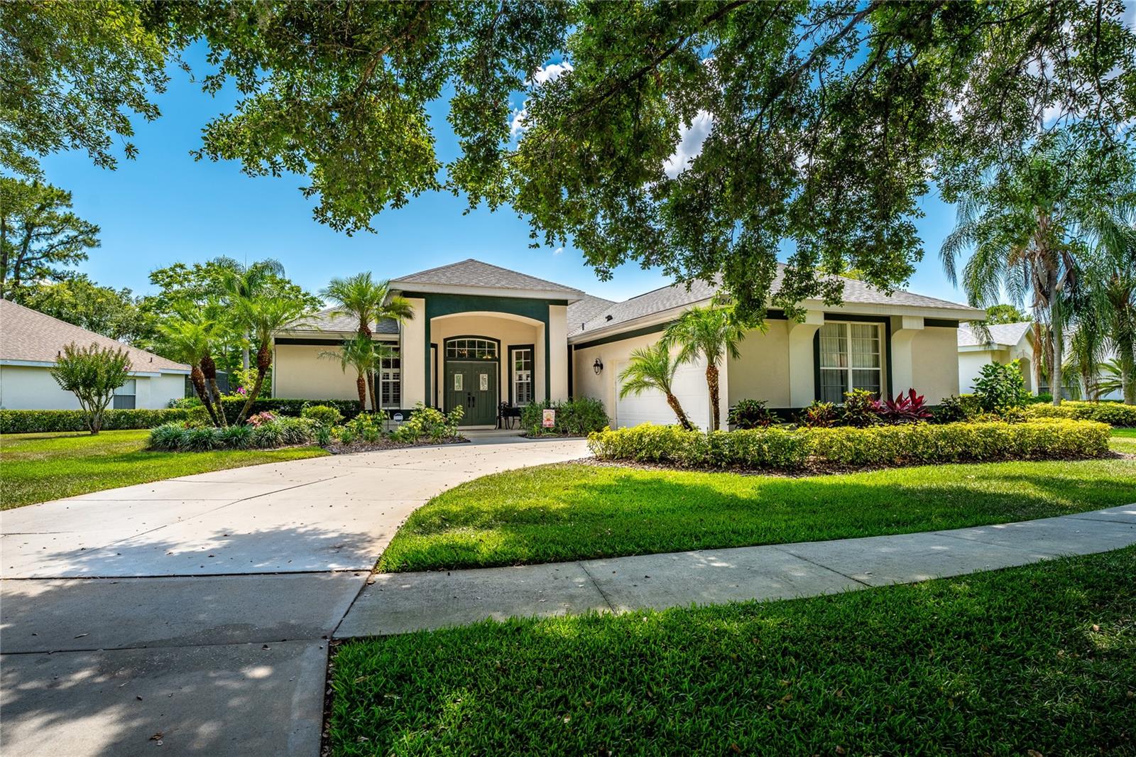 2161 Park Forest Boulevard, For Sale in MOUNT DORA Zoocasa