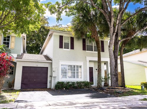 5920 S Golden Beauty Ln, Tamarac, FL, 33321-6362 | Card Image