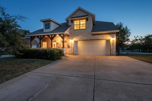 700 N Irving Heights Dr, Irving, TX, 75061-7937 | Card Image