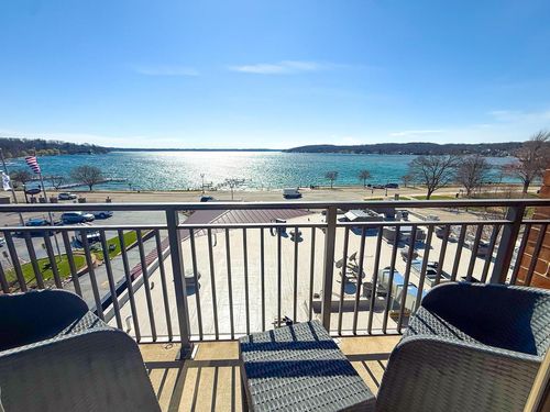 418-300 Wrigley Drive, Lake Geneva, WI, 53147 | Card Image