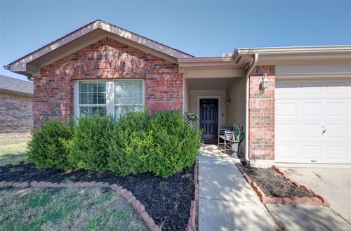 8817 King Ranch Dr, Cross Roads, TX, 76227-8295 | Card Image