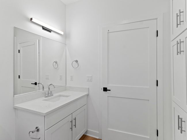 Bathroom 2 | Image 25