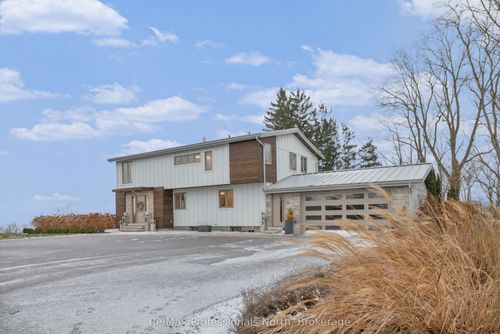 434 Front Rd, Norfolk, ON, N0E1P0 | Card Image