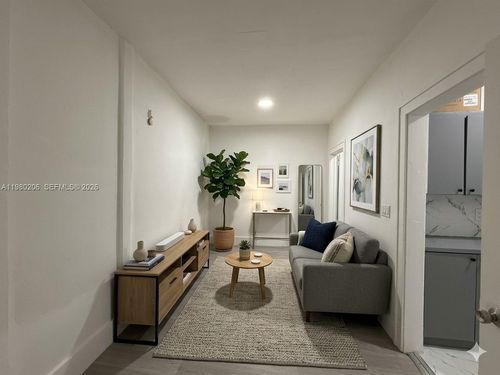 3-1560 Sw 5th St, Miami, FL, 33135 | Card Image