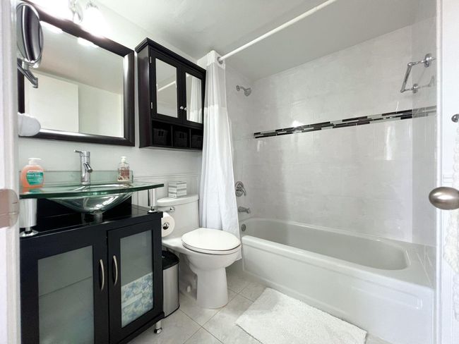 APT-3A - 113 Royal Park Dr, Condo with 2 bedrooms, 2 bathrooms and null parking in Oakland Park FL | Image 8