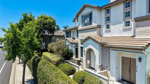 4560 Montecito Dr, La Palma, CA, 90623-1674 | Card Image