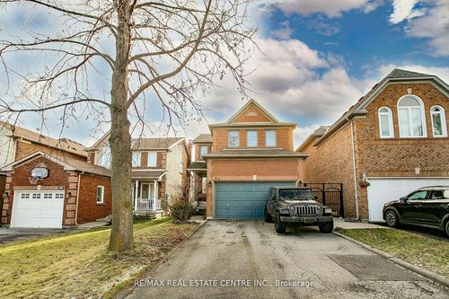 40 Rocky Mountain Cres, Brampton, ON, L6R1E7 | Card Image