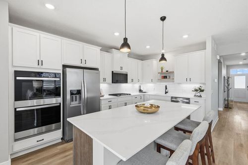 1690 Zumbro Ave, Shakopee, MN, 55379 | Card Image