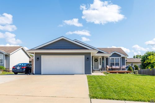 7031 Sw 17th Ter, Topeka, KS, 66615-1166 | Card Image