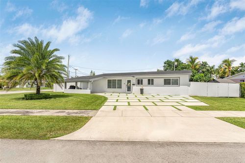 10371 Sw 44th St, Miami, FL, 33165-5607 | Card Image