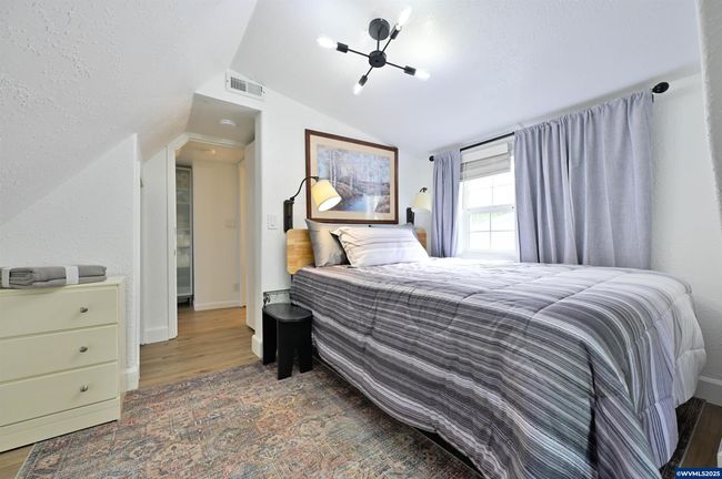 1511 D St Ne, House other with 5 bedrooms, 3 bathrooms and null parking in Salem OR | Image 35