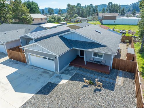 829 Jacobson Way, Lakeside, OR, 97449-9649 | Card Image