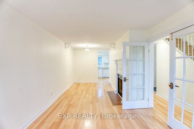 42 Fair Oaks Cres, House attached with 3 bedrooms, 2 bathrooms and 2 parking in Nepean ON | Image 10