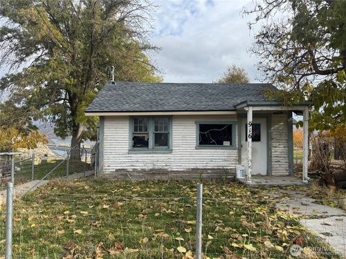 916 Division St, Grand Coulee, WA, 99133-9772 | Card Image