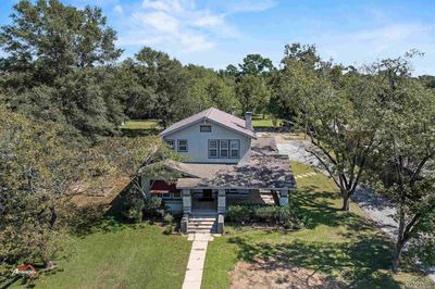 325 Tenaha Street, House other with 4 bedrooms, 1 bathrooms and null parking in Center TX | Image 1