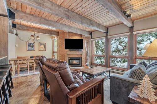 a208-2700 Village Dr, Steamboat Springs, CO, 80487-9003 | Card Image