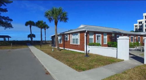 908 Villas Dr, VENICE, FL, 34285-3043 | Card Image