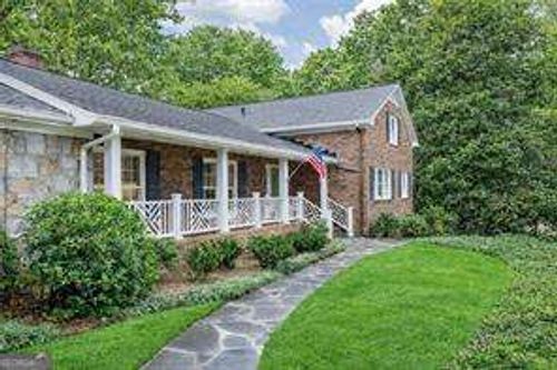 690 Fair Oaks Mnr, Atlanta, GA, 30327-4306 | Card Image