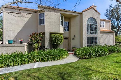 11302 Old Ranch Circle, Chatsworth, CA, 91311 | Card Image