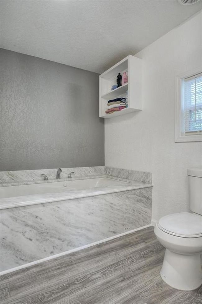 304 N Walnut Dr, House other with 3 bedrooms, 2 bathrooms and null parking in Trinity TX | Image 27