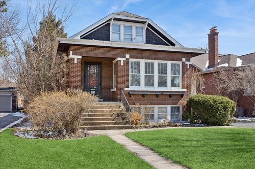 367 Bartram Rd, Riverside, IL, 60546-1826 | Card Image