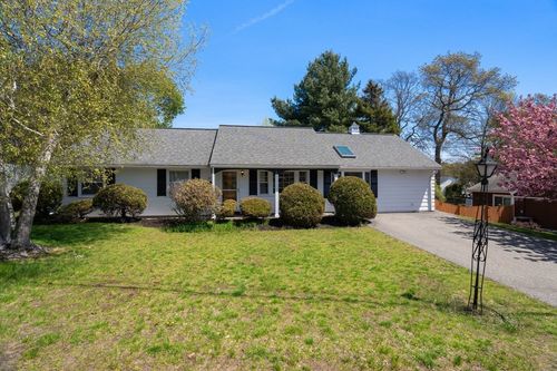 12 Theresa Rd, Stoneham, MA, 02180-1395 | Card Image